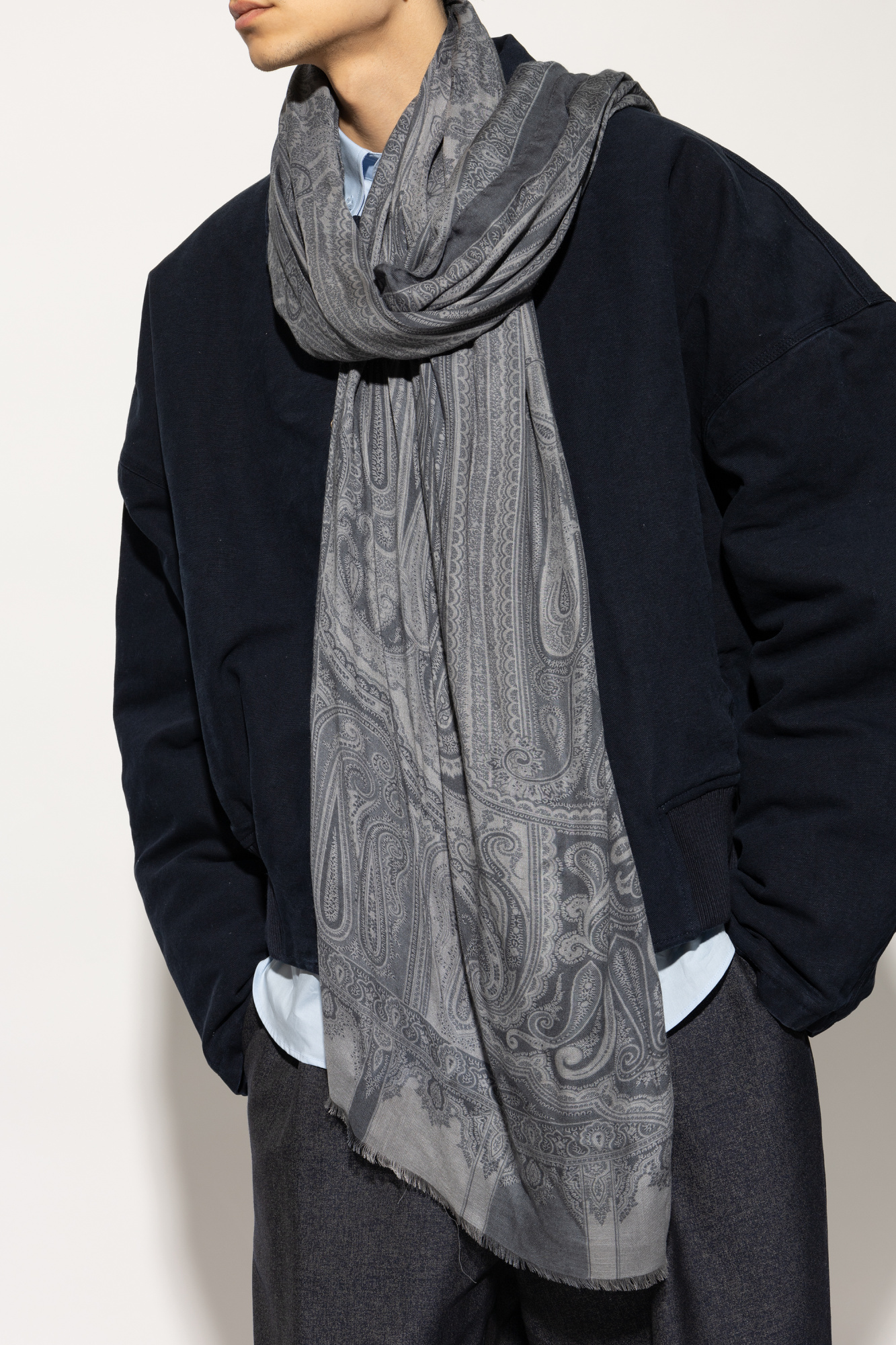 Grey Scarf with decorative pattern Etro